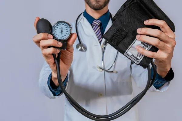 ¿Qué médico trata aterosclerosis?